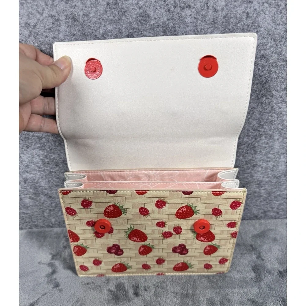Betsey Johnson Hand Bag Purse Crossbody Satchel Strawberry Berries Basket Weave‎